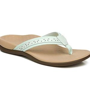 VionicWomen's Tide Casandra Thong Sandals - Supportive sea foam green size 11